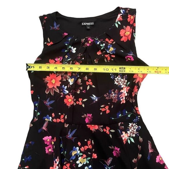 EXPRESS Fit & Flare Black Floral Print Dress Size 4 - Picture 6 of 9